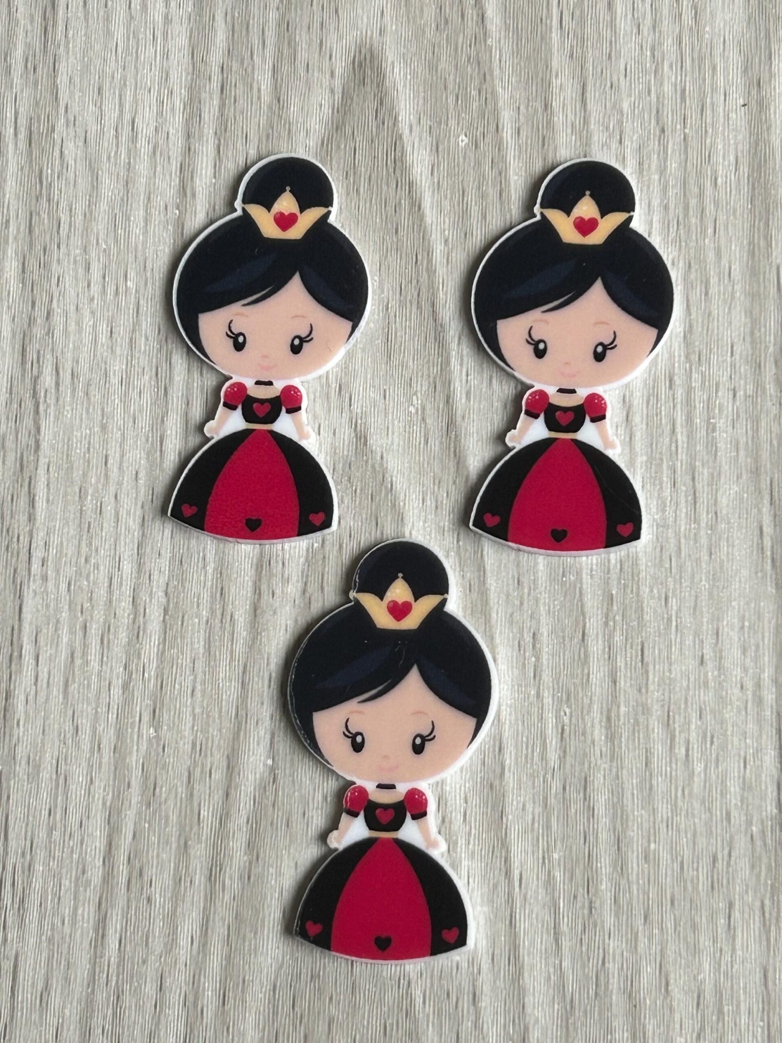 2 Queen of Hearts planar Resins Flatback hairbow hair bow supplies focal craft supply jewelry bows clips flatbacks DIY Alice Wonderland - Image 3