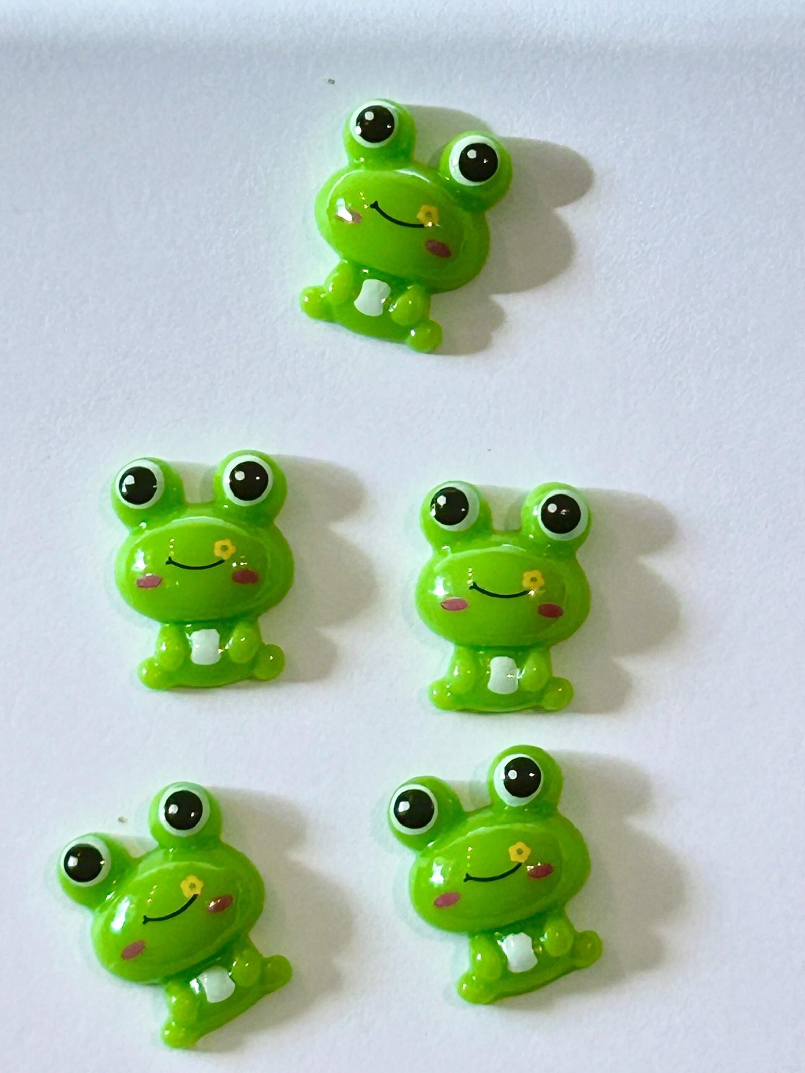 5 Glossy frog Flatback Resins, Flatbacks, Green embellishments - Image 5